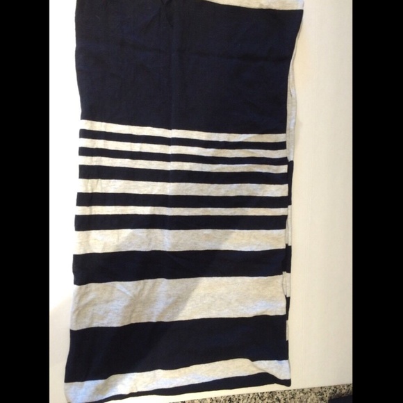 NWT! $125 VINCE. Stripe Infinity Scarf Navy‎ Blue/ Grey O/S - Picture 2 of 3